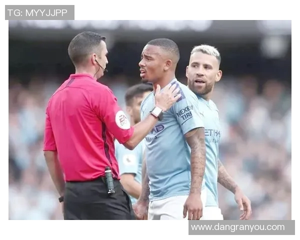 足球比赛VAR应用及争议事件分析